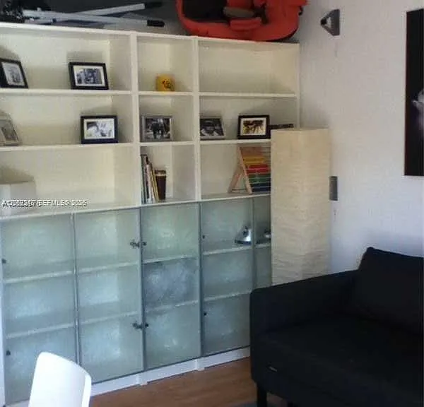 549 Meridian Ave #10 — Photo 5