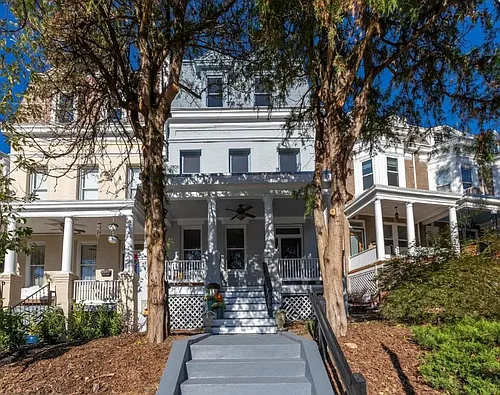 1927 Park Rd NW #B Photo 1