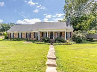 1636 Poplar Estates Pkwy, Germantown, TN 38138