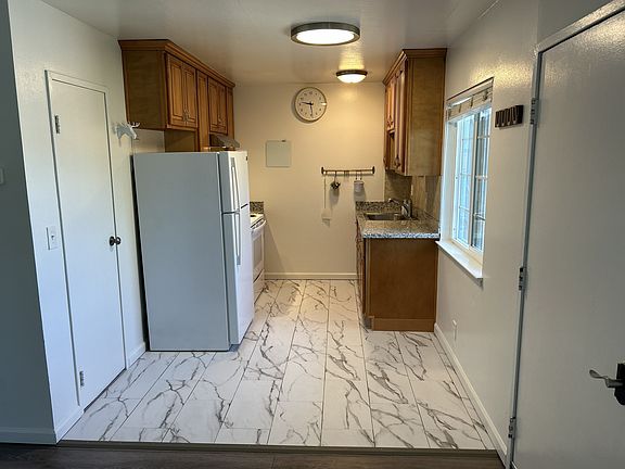 3rd image of 634 S 11th St APT 6