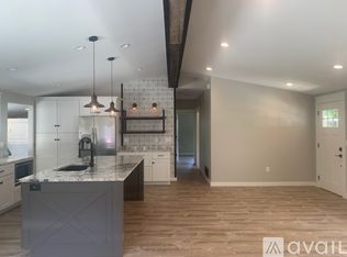 315 Wisconsin Ave, Delafield, WI 53018