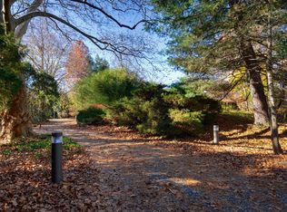 387 Spring Valley Rd, Paramus, NJ 07652