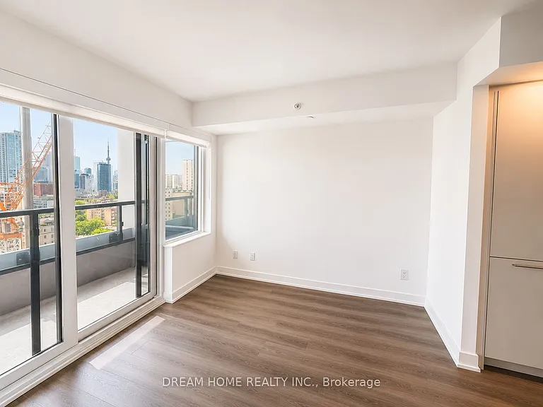 609 Sherbourne St #1601 — Photo 5