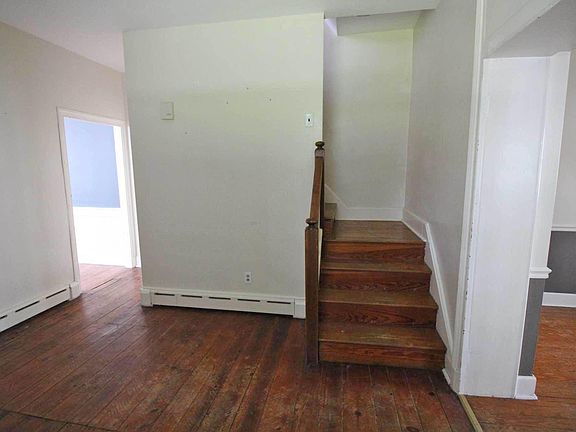 Middle Room