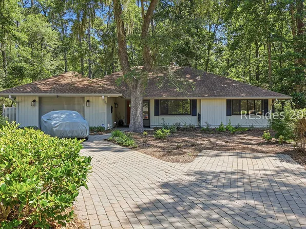 18 Forest Dr, Hilton Head Island, SC 29928