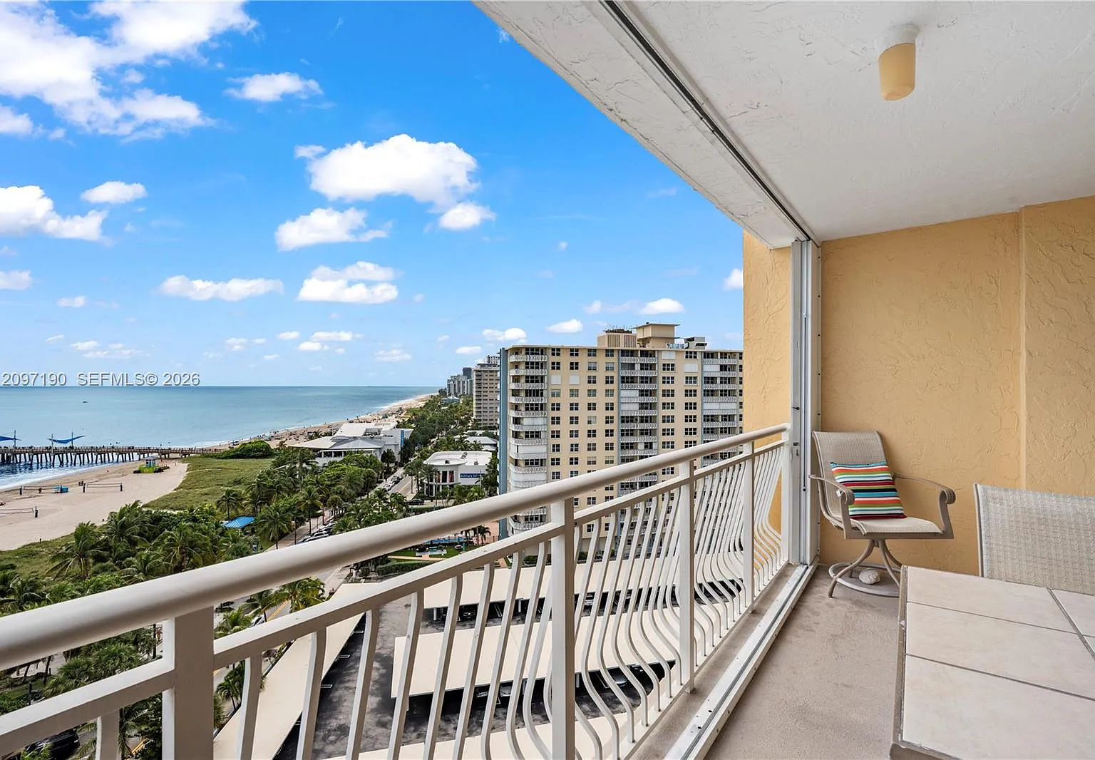 Bermuda House Condominium — Photo 3