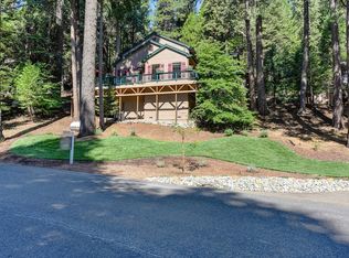 6835 Diamond Dr, Pollock Pines, CA 95726