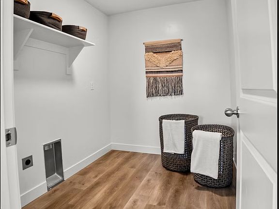2nd image of 350 W Old Highway 91 Unit 49