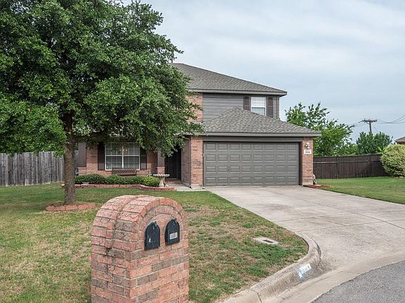 3rd image of 304 Pepperwood Trl