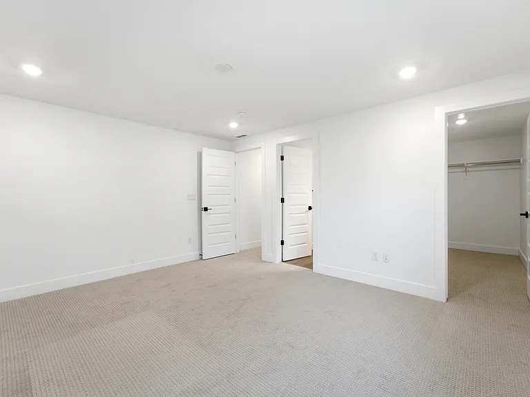 459 E Rimrock Ln — Photo 32