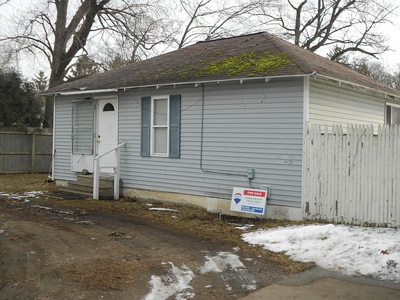4th image of 34420 Edgewater Dr