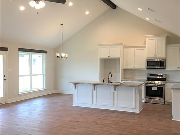 4th image of 4004 Lodge Creek Ct