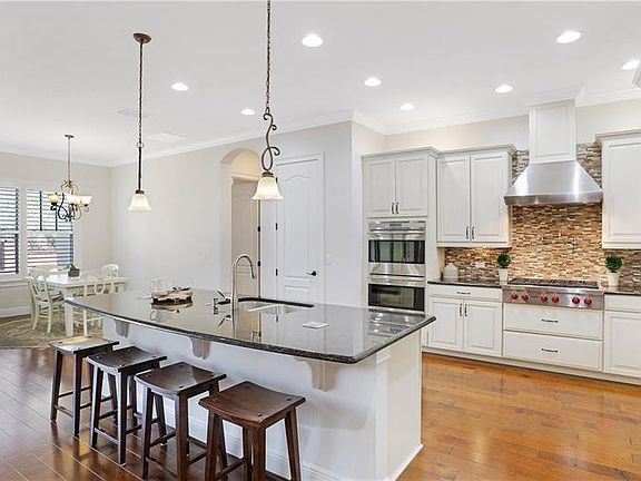 4th image of 1823 Laurelton Hall Ln