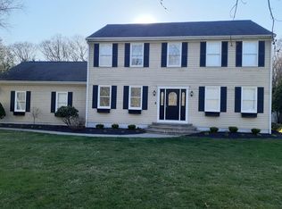 79 Bettencourt Ln, Swansea, MA 02777