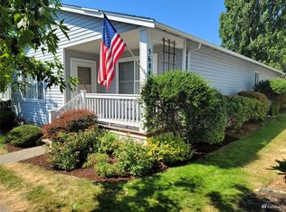 5684 Applewood Dr, Ferndale, WA 98248
