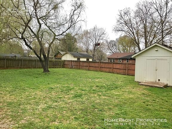 3rd image of 203 Camelot Ct