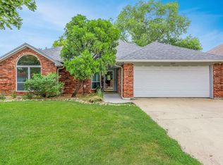 7505 Dana Ln, North Richland Hills, TX