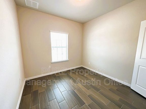 3rd image of 2205 Bonavista Way