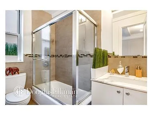 Rented by Douglas Elliman | media 16