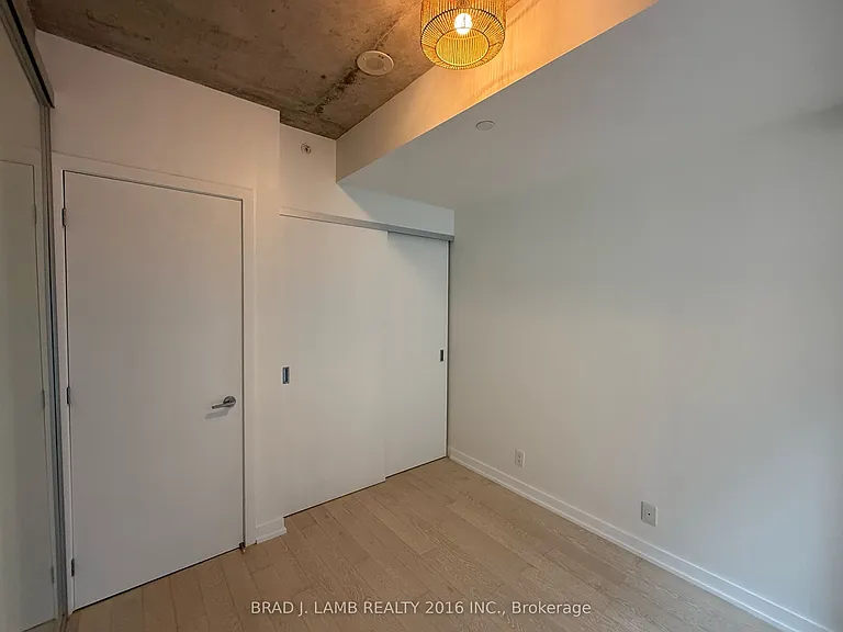 11 Charlotte St #501 — Photo 17