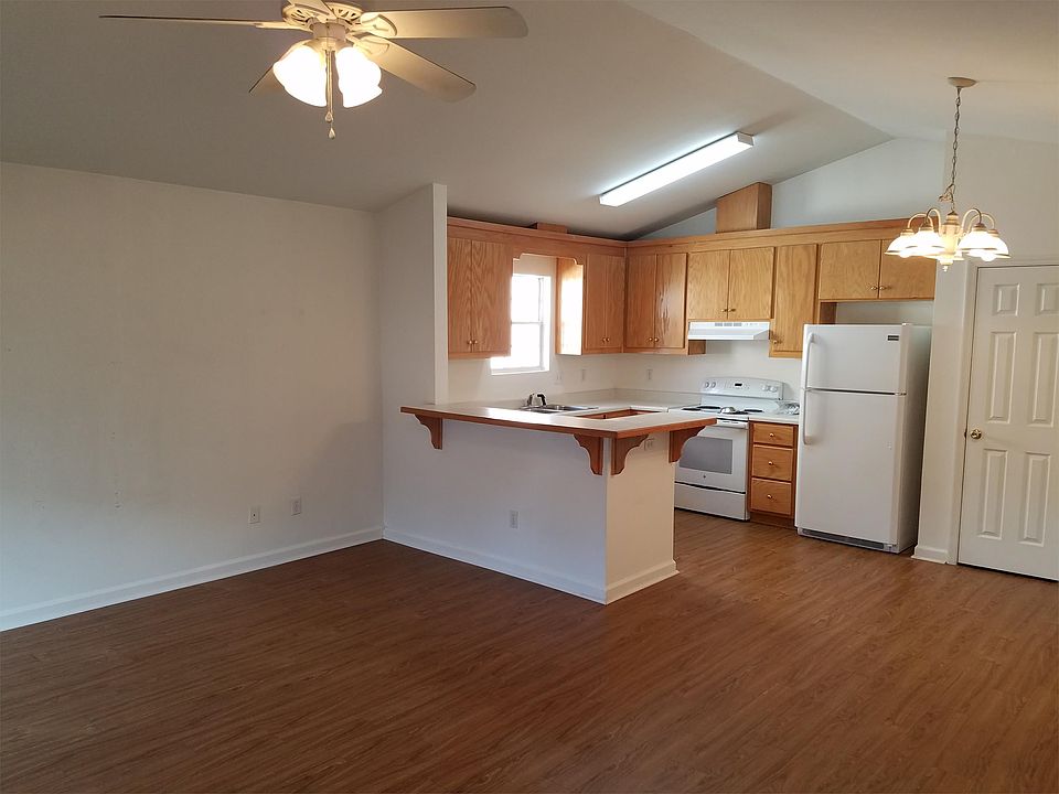 Kitchen / Living Room