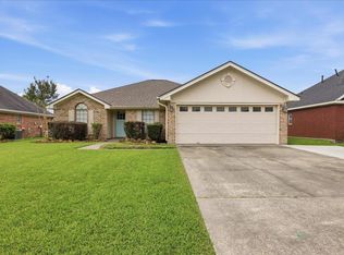 2431 Postoak Ln, Groves, TX 77619