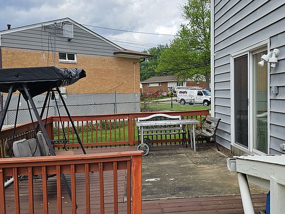4th image of 14100 London Ln