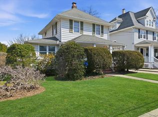 25 Raymond Street, Rockville Centre, NY