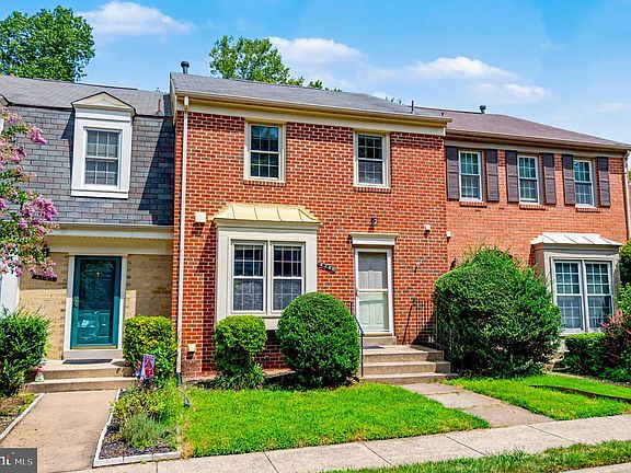 3rd image of 4749 Gainsborough Dr