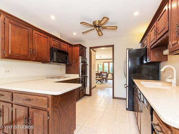 4th image of 8546 Beller Ct