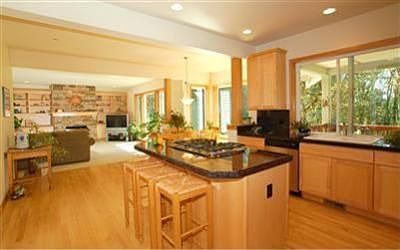 3rd image of 24126 NE Woodinville Duvall Rd