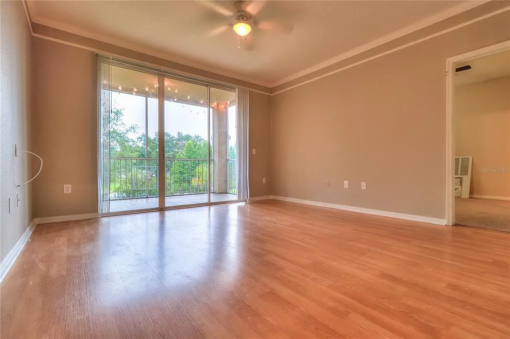 2 bed, 2.0 bath, 1032 sqft, $1,545 — Photo 2