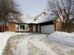108 Memphis Pl, Vernon Hills, IL 60061