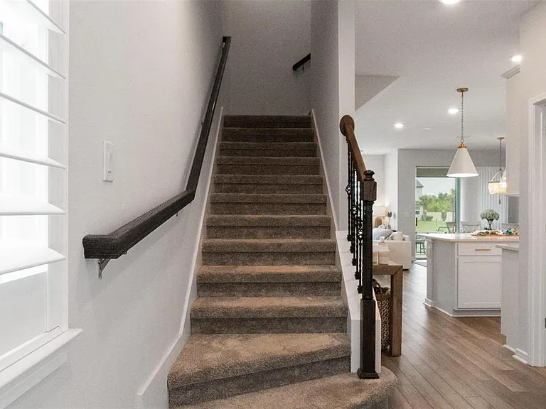 351 Surfside Ave NE — Photo 17