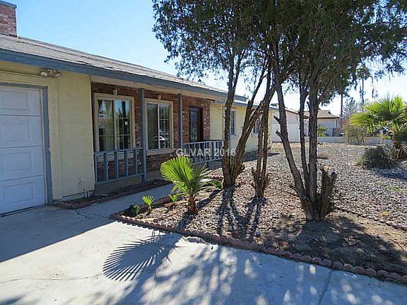 3rd image of 860 Crazyhorse Way