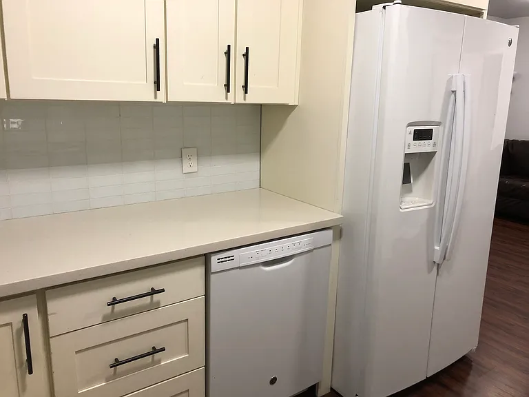 5720 15th Ave NE #1B — Photo 6