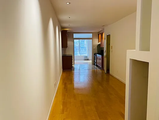 Rented by Bank Neary | media 19