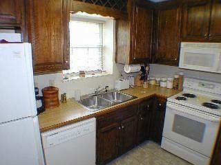 4th image of 11306 Oak # 4 St