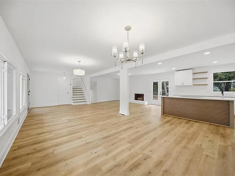 1073 Grayson Pkwy — Photo 6