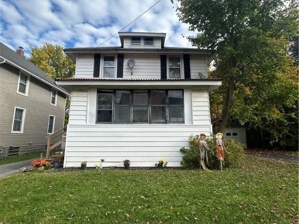 802 Symonds Pl, Utica, NY 13502