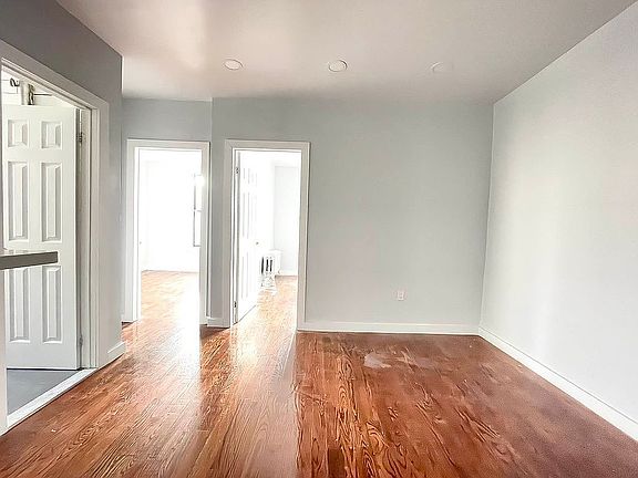 4th image of 70 Post Ave APT 5C