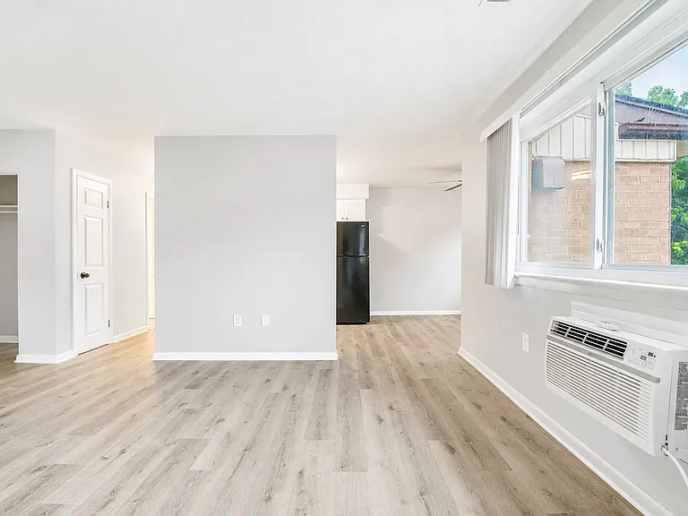 2602 Jefferson Streetapt #B32 — Photo 3