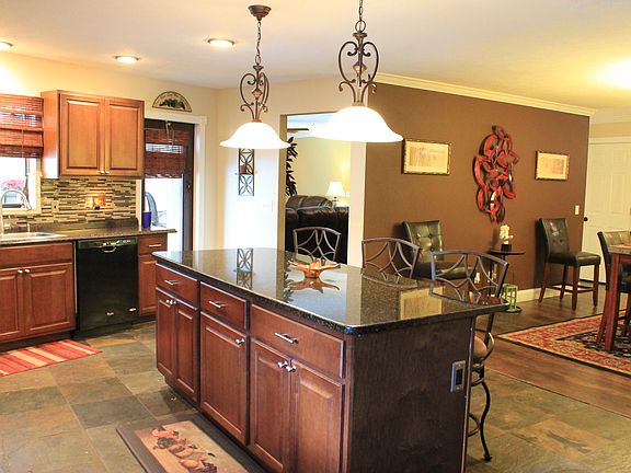 5th image of 4818 N Cimarron Dr