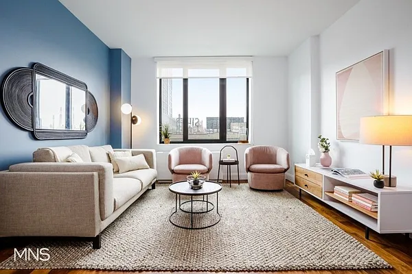Sold by MNS | media 1
