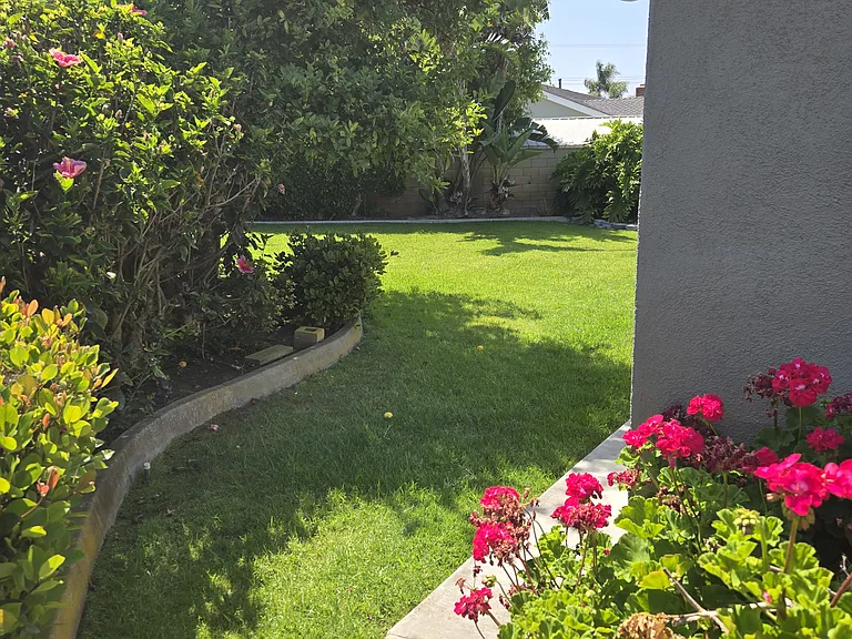 17752 Collins Cir — Photo 16