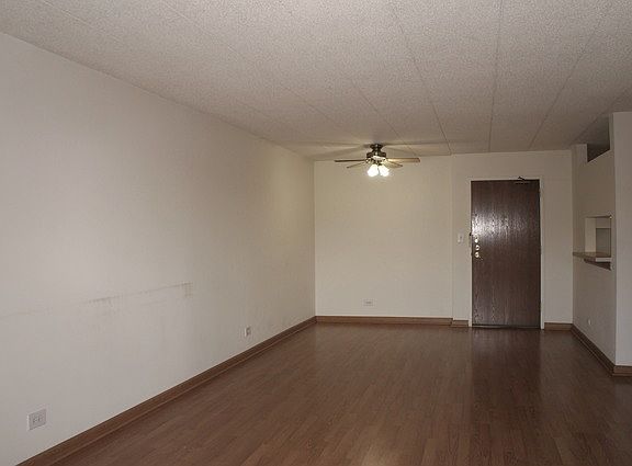 3rd image of 75 Kristin Cir APT 220