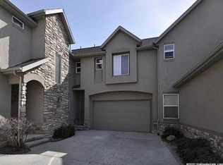 1532 W Wyngate Park Dr, South Jordan, UT 84095