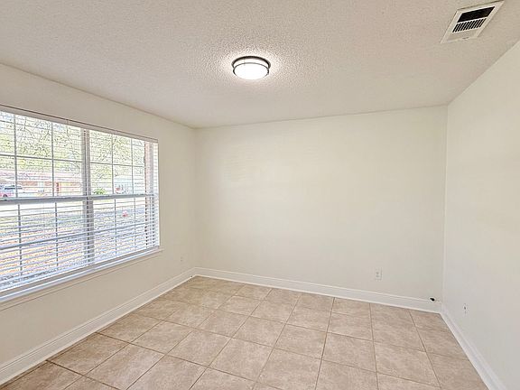 4th image of 4219 Crosswinds Dr