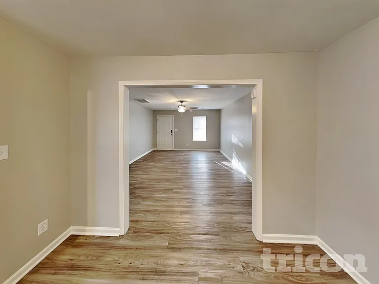 1134 Maria Christina Ln — Photo 5