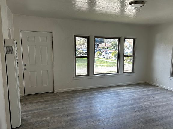5th image of 213 Pearl St #209